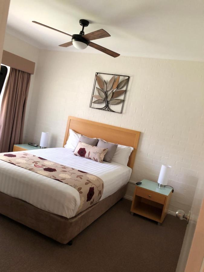 Blazing Stump Motel & Suites Wodonga Extérieur photo